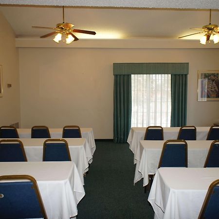 Baymont By Wyndham Fort Myers Central Εξωτερικό φωτογραφία