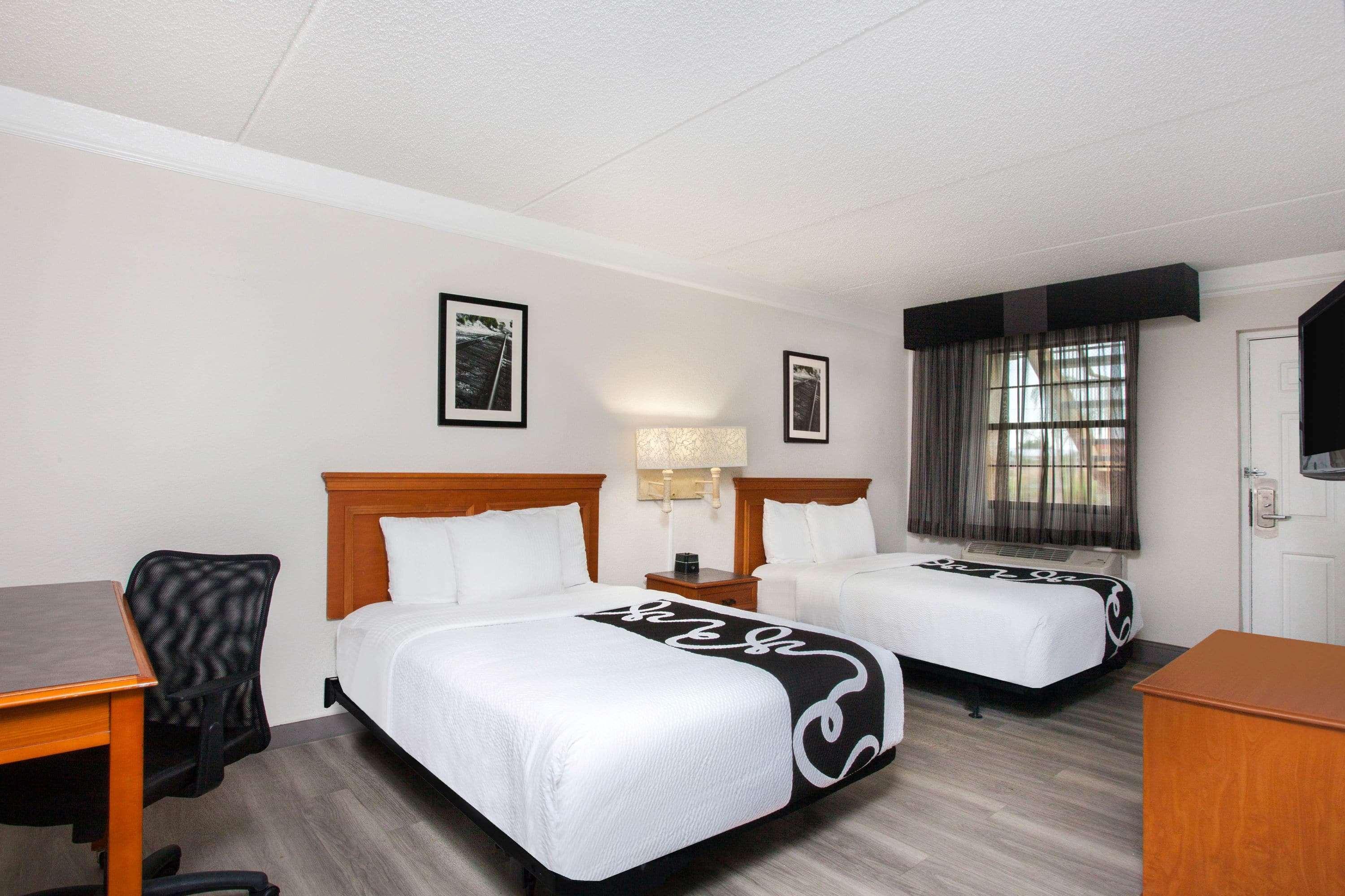 Baymont By Wyndham Fort Myers Central Εξωτερικό φωτογραφία