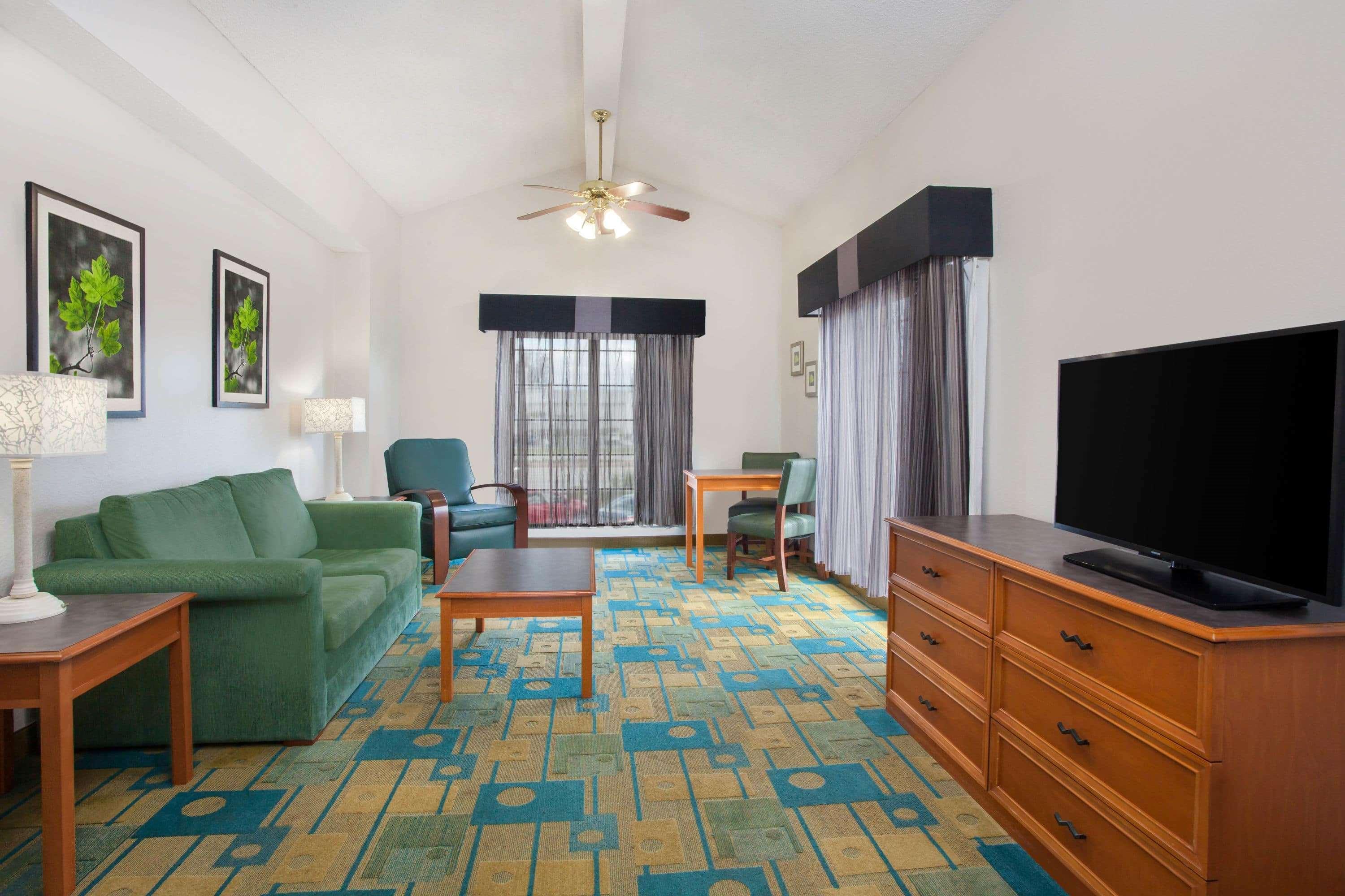 Baymont By Wyndham Fort Myers Central Εξωτερικό φωτογραφία