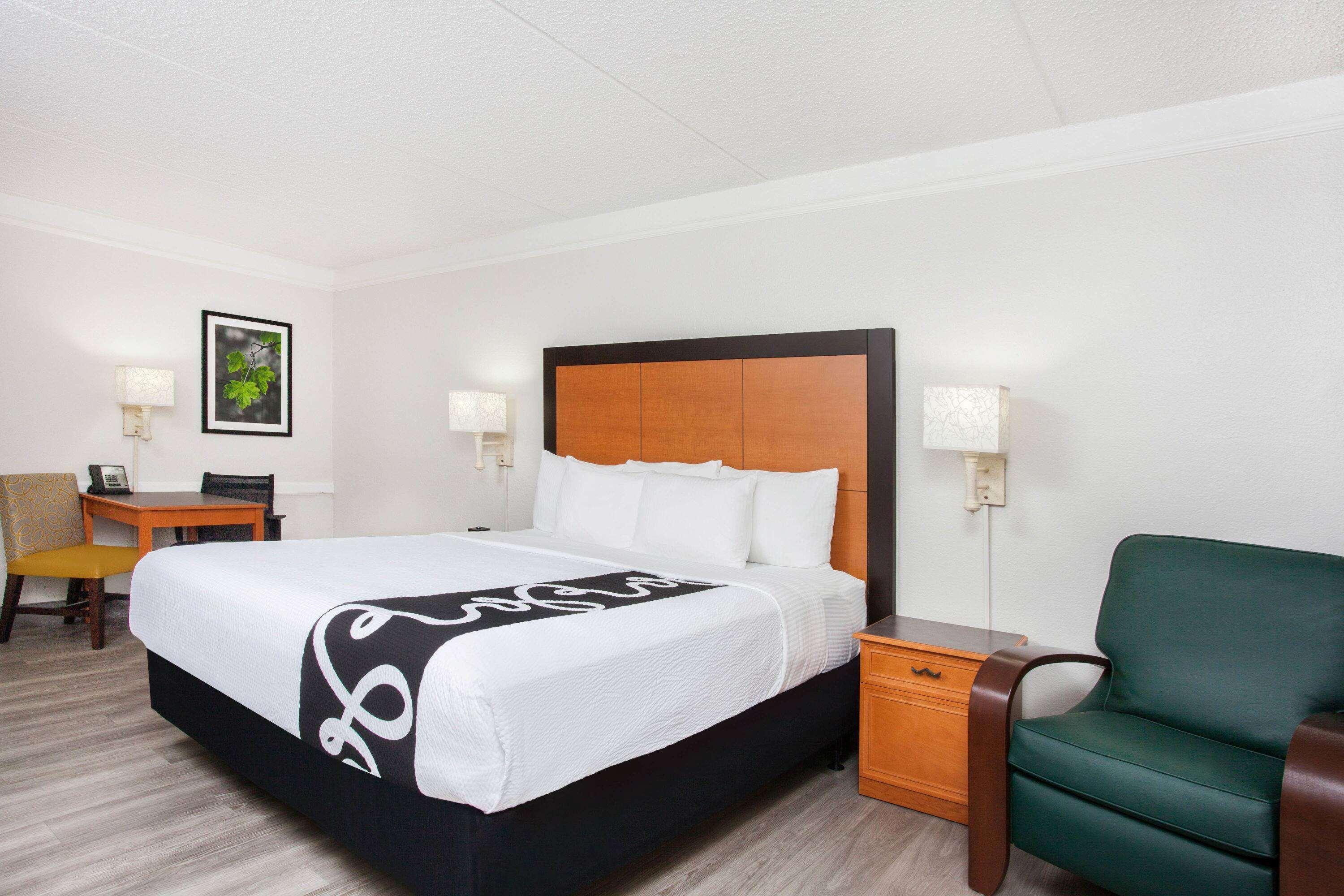 Baymont By Wyndham Fort Myers Central Εξωτερικό φωτογραφία