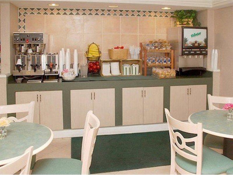 Baymont By Wyndham Fort Myers Central Εξωτερικό φωτογραφία